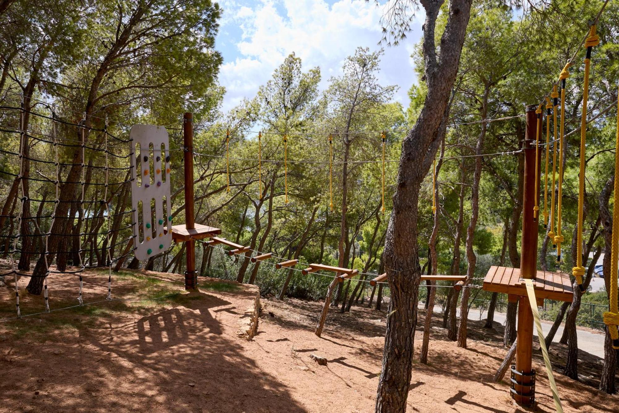 ドルチェ バイ ウインダム アッティカ リビエラ ヴラヴローナ エクステリア 写真 Adventure Park