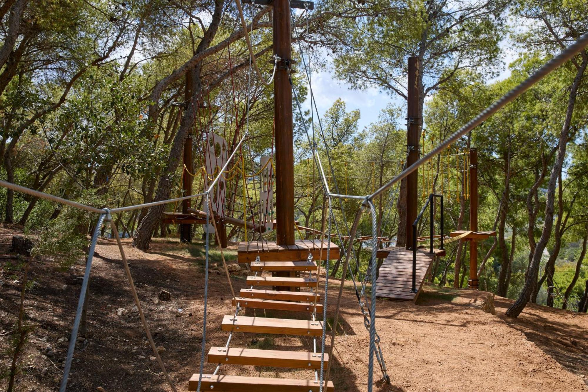 ドルチェ バイ ウインダム アッティカ リビエラ ヴラヴローナ エクステリア 写真 The Treehouse at the San Francisco Zoo