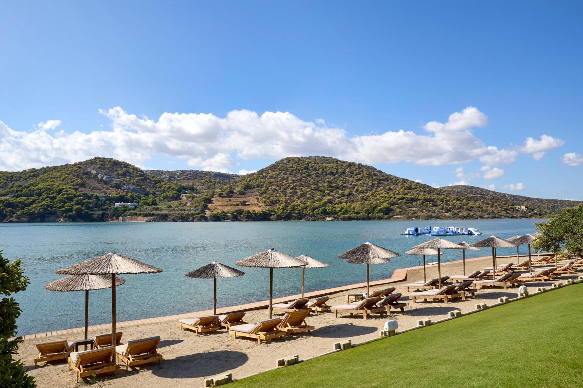 ドルチェ バイ ウインダム アッティカ リビエラ ヴラヴローナ エクステリア 写真 Beach at the hotel